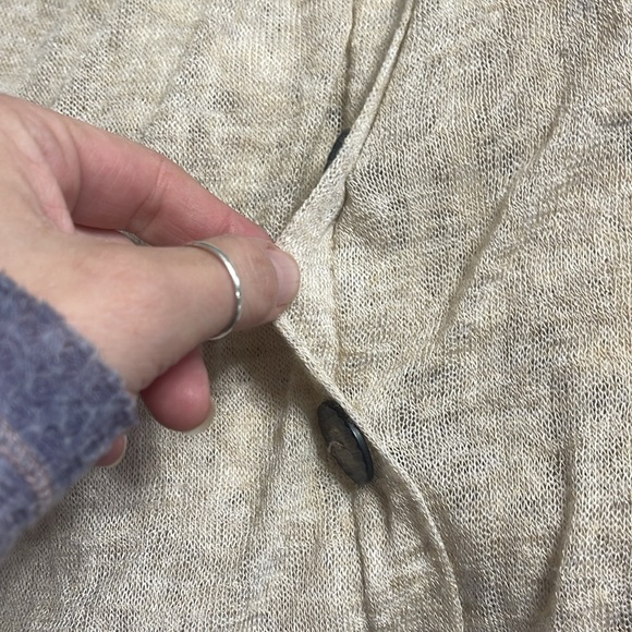 Emerald (boutique brand) oatmeal color top, faux button front with lace detail - Picture 7 of 8